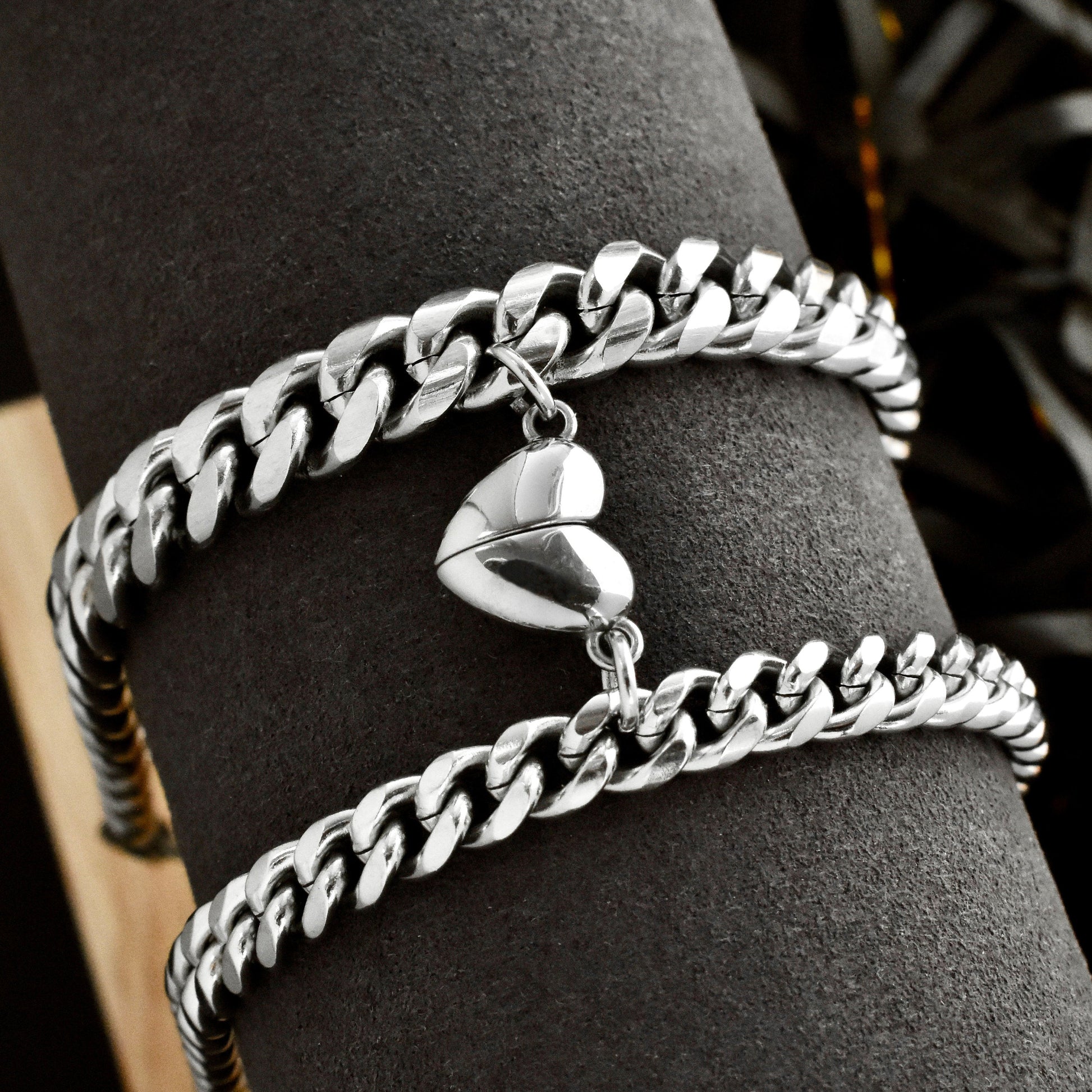 Couple Bracelets with Heart - shaped magnets on Thick Chains, Handmade Jewelry, Set of 2 His & Her Matching Bangle For Lover, Gift Bestfriend - LoveBrasleT - Couple Gift Store