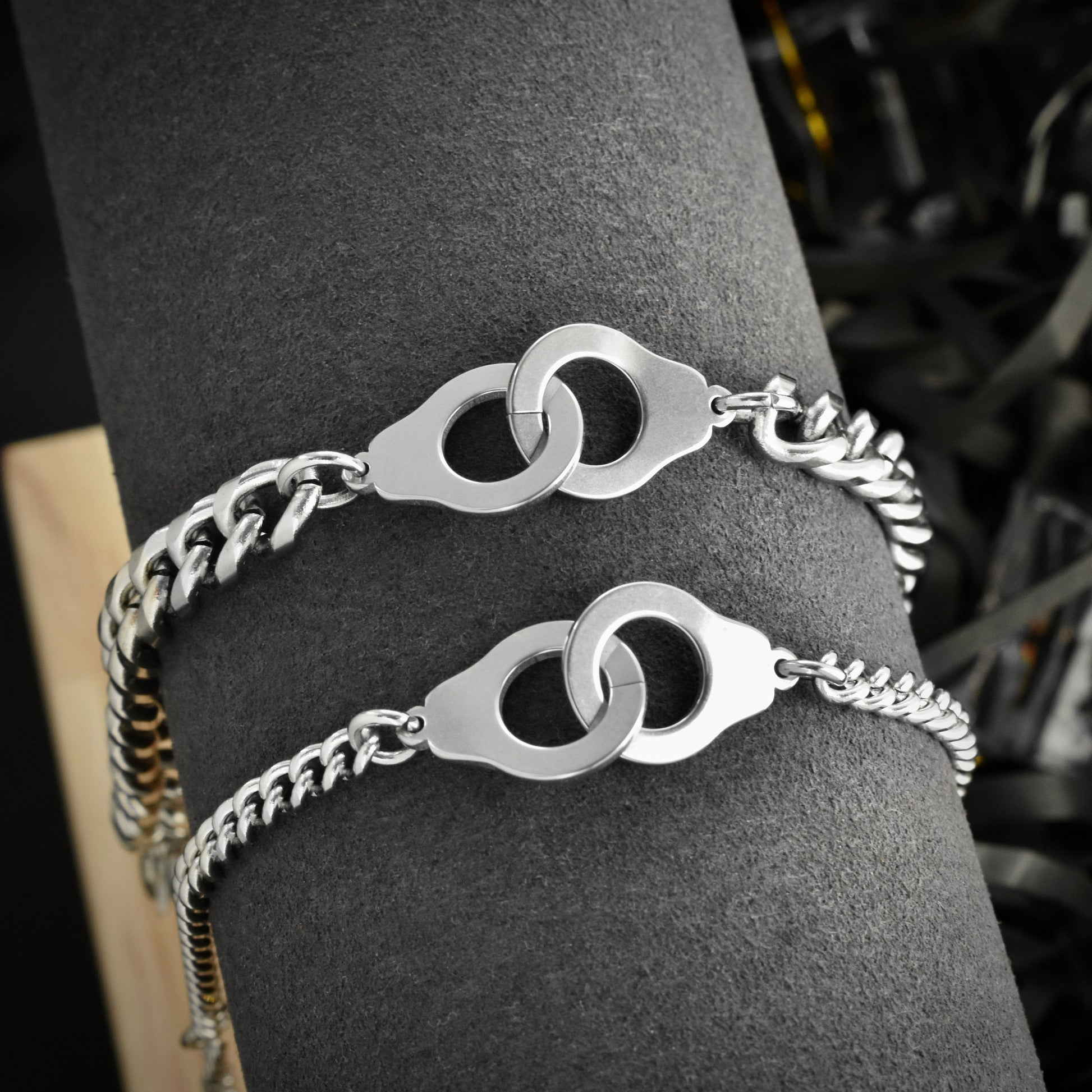 Set of 2 Couples Bracelets with double Hearts or double Handcuffs for lovers (stainless steel), His and Hers Bracelets, Couples Gift Love