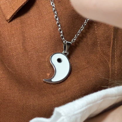 Set of 2 Yin-Yang Couple Necklace, Yin-Yang Pendant, Sun-Moon Necklace, Gift for Couples, Gift for Her, Gift for Him, His and Hers Necklace