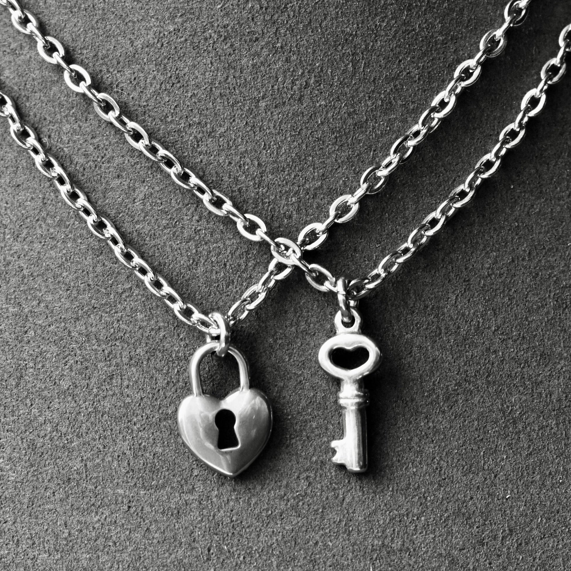 Key and Lock Couple Necklace Set of 2, Gift for Couples, His and Hers Necklace, Silver Couples Necklace, Gifts for Her Him Bestfriend Love