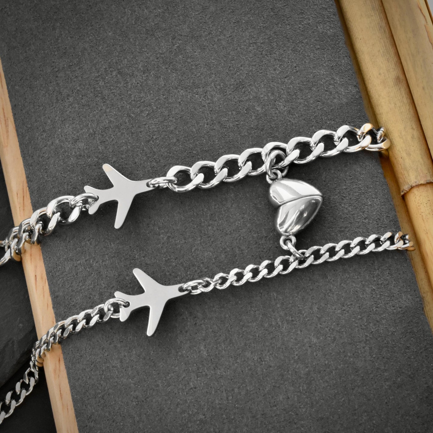Set of 2 Couple Bracelets with Airplanes and Heart magnets, His and Hers Bracelets, Gift for Her, Gift for Him, Handmade Matching Bracelets - LoveBrasleT - Couple Gift Store