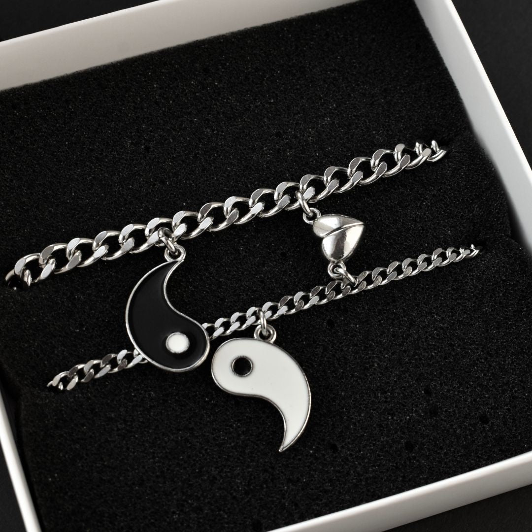 Set of 2 Couple Bracelets with Yin - Yang pendants and Heart Magnets | Gift for Couples, Gift for Her, Gift for Him, His and Hers Bracelets - LoveBrasleT – Matching Couples Gift Store
