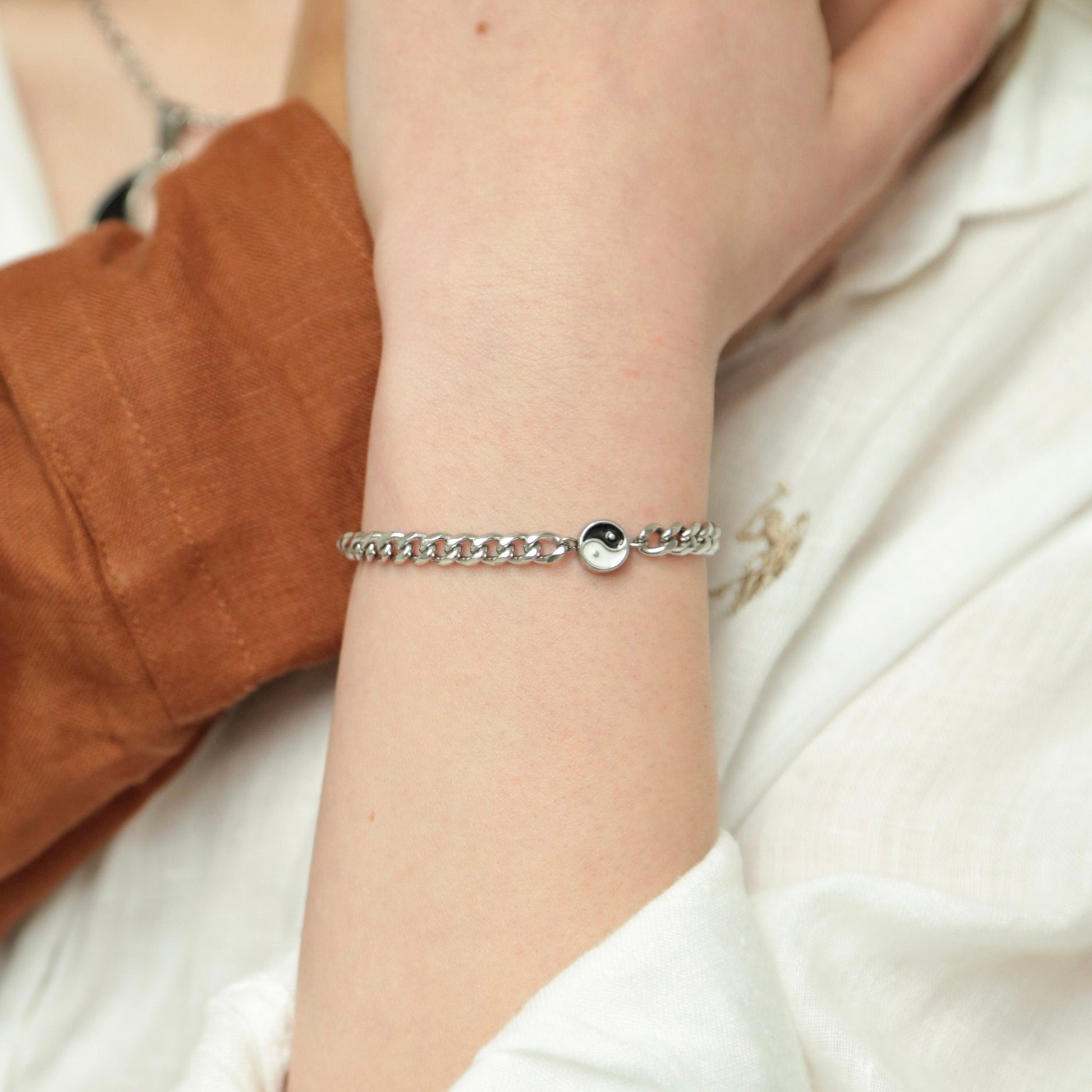 Set of 2 Couple Bracelets with Yin - Yang Сharms | Gift for Couples, Gift for Her, Gift for Him, His and Hers Bracelets, Matching bracelets - LoveBrasleT - Couple Gift Store