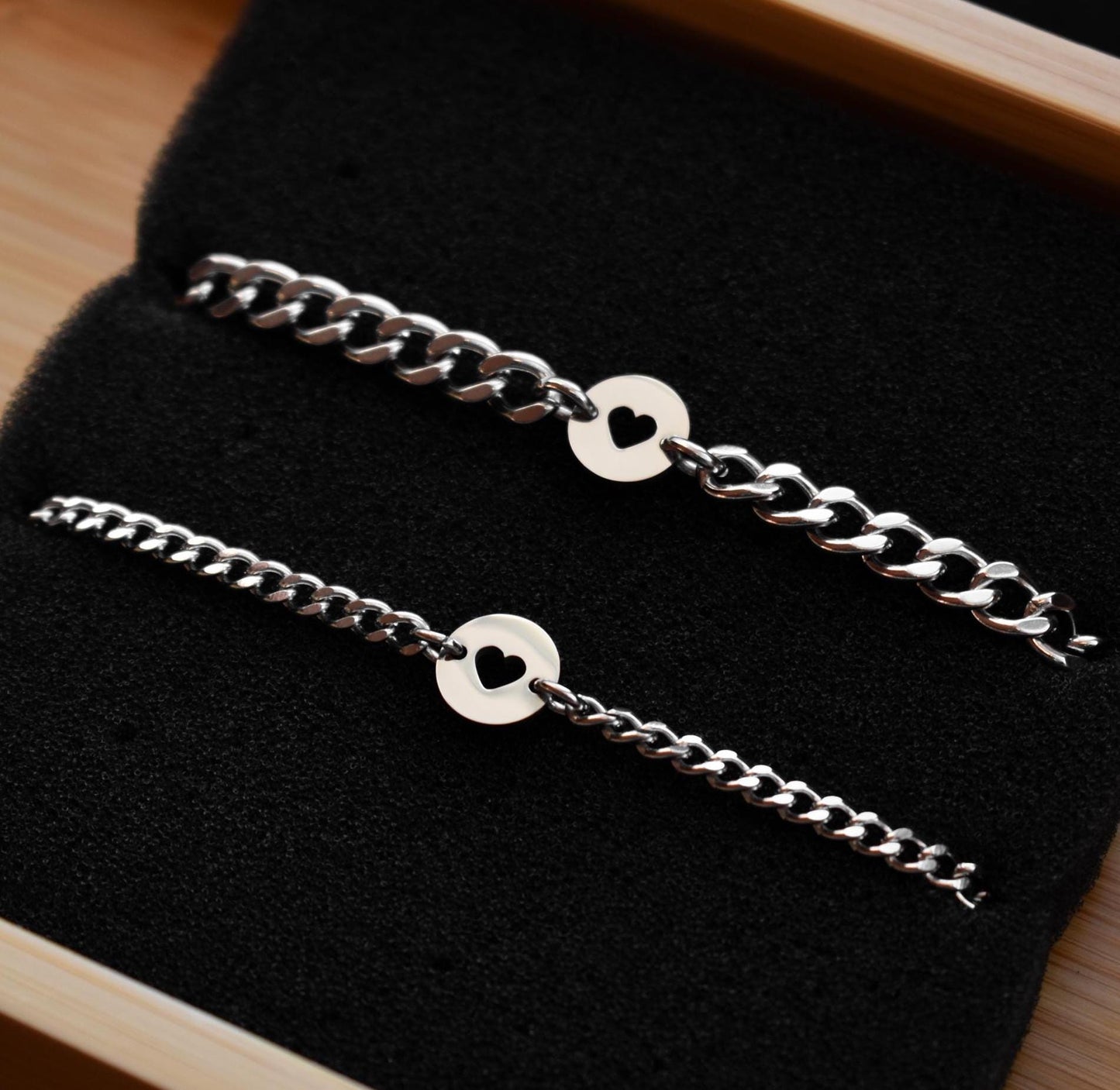 Set of 2 Minimalist Hearts Couple Bracelets, Matching Magnetic Bracelet, Friendship Jewelry, Gift for Girlfriends, His & Hers Bracelet - LoveBrasleT - Couple Gift Store